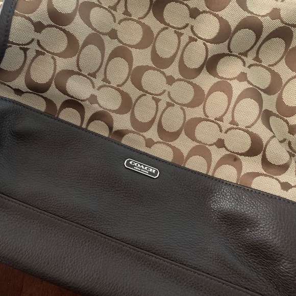 Coach Handbag. - Picture 7 of 9